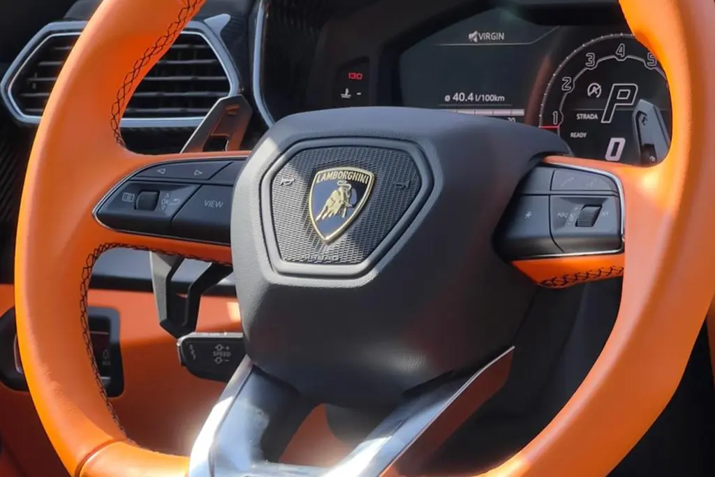 Lamborghini urus S 2024 (3).webp