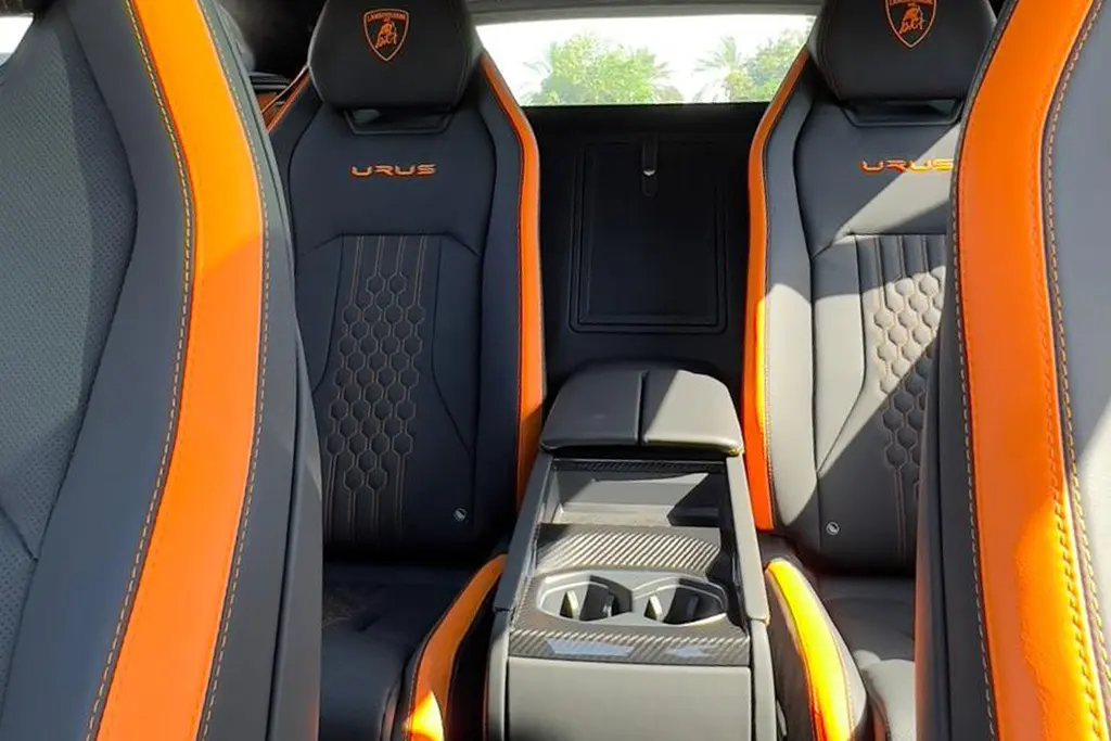 Lamborghini urus S 2024 (5).webp